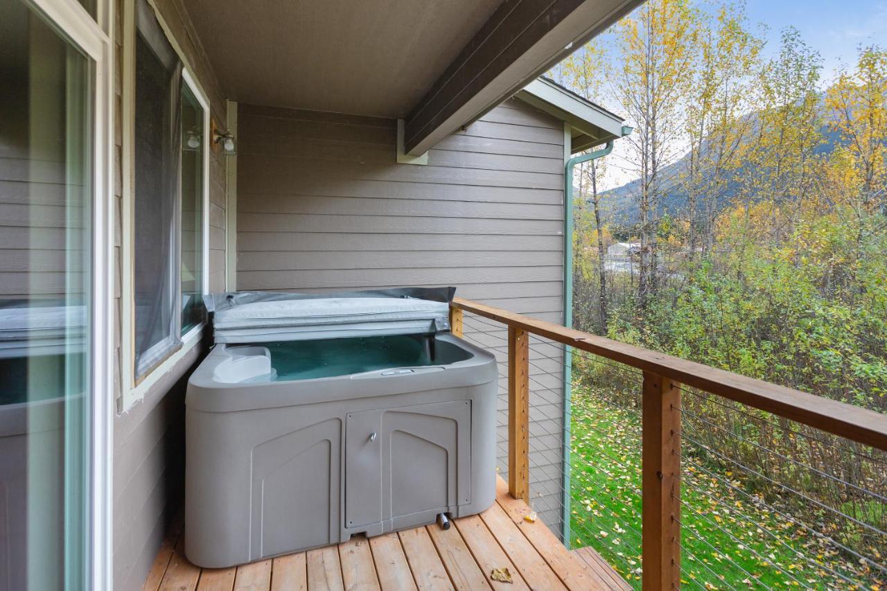 Glacier Creek Girdwood Exteriör bild